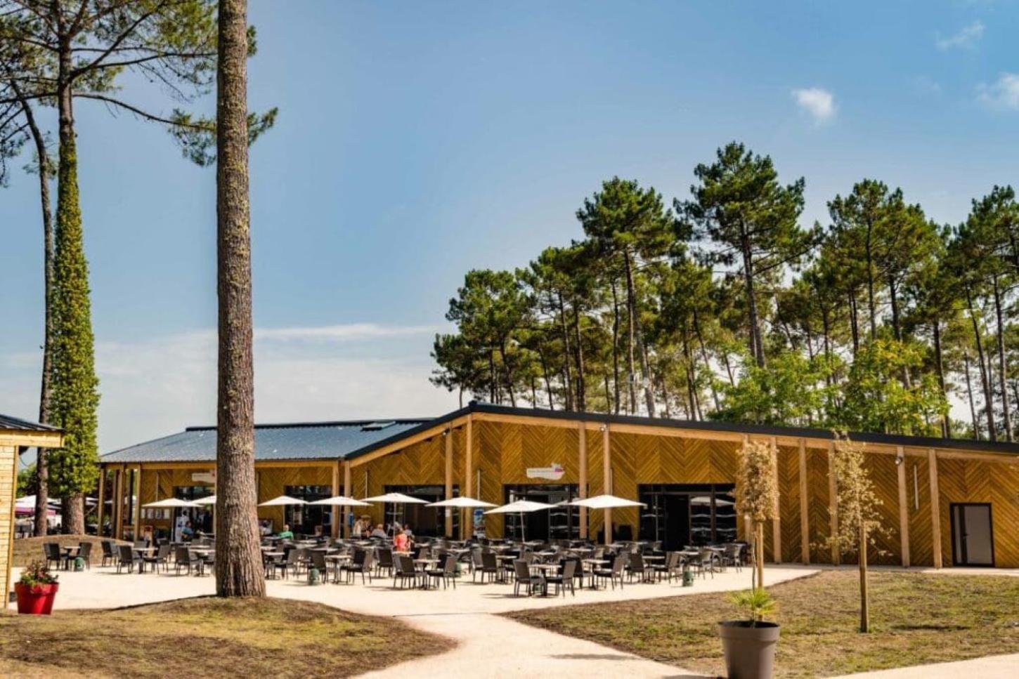Sbvacances Tout Confort 2Ch Et 1Sdb, Environnement Calme Et Verdoyant Dans Camping 4 Etoiles Saint-Julien-en-Born Kültér fotó